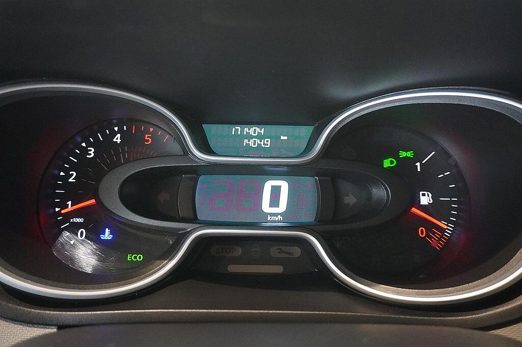 Nissan NV300