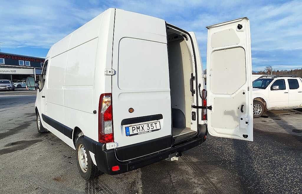 Nissan NV400 199.500:- ex moms