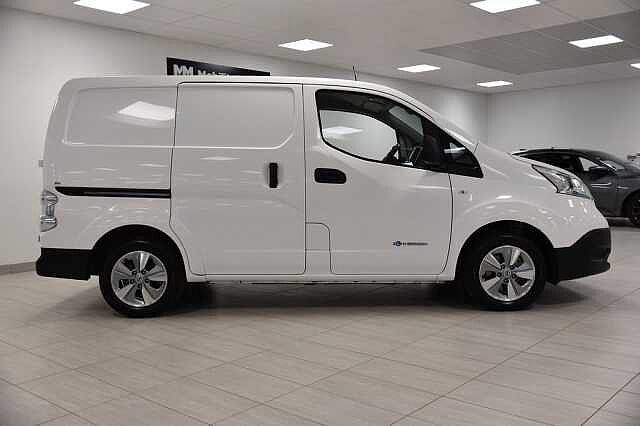 Nissan e-NV200